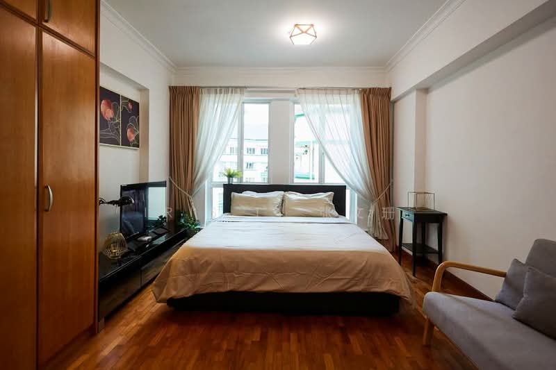 Emerald Garden, 33 Club Street, Room Rental, 150 sqft, Condominium For Rent, by Iris T. 张文珊, 500025059 - Master Bedroom - PropertyGuru.com.sg