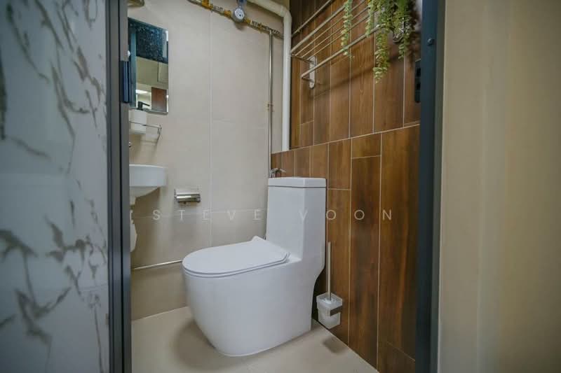 45 Sims Drive, 45 Sims Drive, Studio, 150 sqft, HDB Flat For Rent, by Steve Voon, 500025093 - Bathroom - PropertyGuru.com.sg