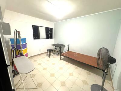 For Rent - 208 Boon Lay Place