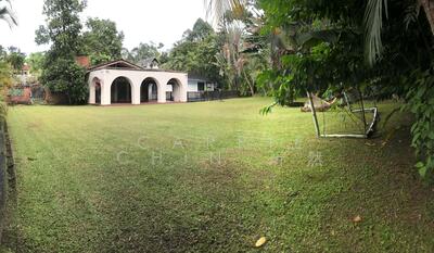 For Sale - Very Wide Frontage Single Level GCB with Flat Land in the Tranquil Bukit Timah! Suits Rebuild