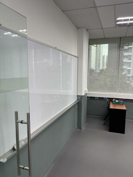 Katong Shopping Centre, 865 Mountbatten Road, 985 sqft, Office For Rent, by Albert Wong, 500025242 - Room 3 - CommercialGuru.com.sg
