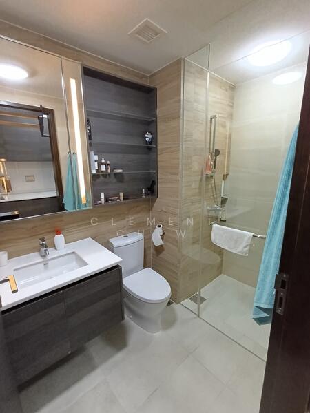Sims Urban Oasis Condominium For Sale at S$ 1,800,000 | PropertyGuru Singapore - Bathroom