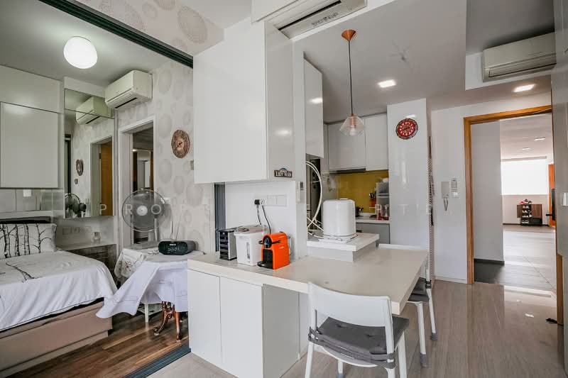 My Manhattan Condominium For Sale at S$ 860,000 | PropertyGuru Singapore - Bedroom