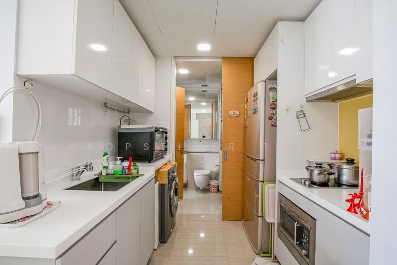 My Manhattan Condominium For Sale at S$ 860,000 | PropertyGuru Singapore