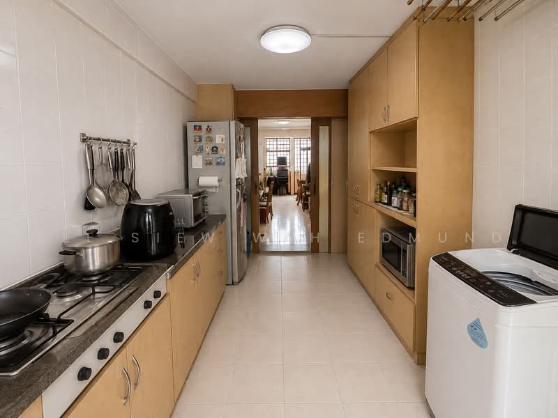 120 Ang Mo Kio Avenue 3, 120 Ang Mo Kio Avenue 3, Ang Mo Kio / Bishan / Thomson, 5 Bedrooms, 1,442 sqft, HDB Flat For Sale, by Lee Siew Wah Edmund, 500025511 - Kitchen - PropertyGuru.com.sg