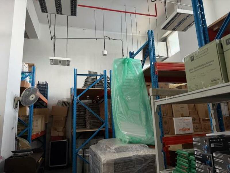 230 Pandan Loop, Pandan Loop, 8,200 sqft, Factory / Workshop (B2) For Rent, by James Ng H H, 500025515 - Interior - CommercialGuru.com.sg