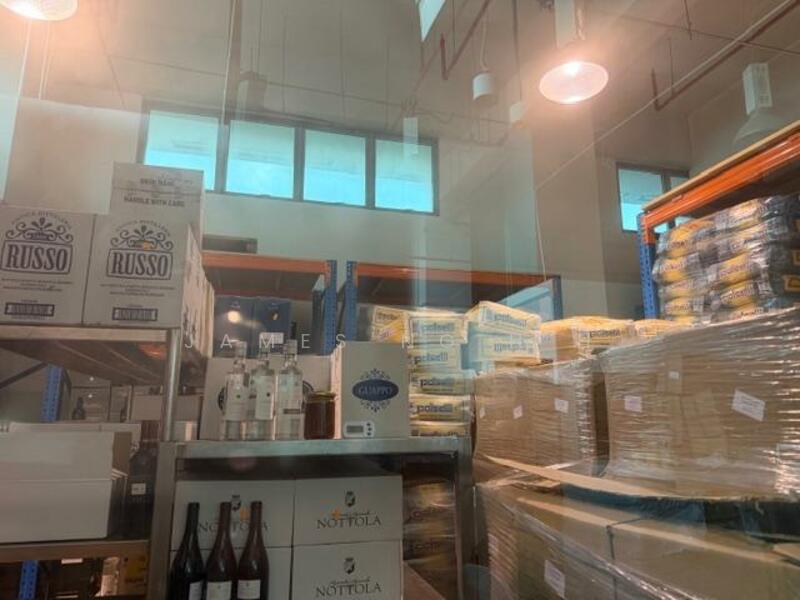 230 Pandan Loop, Pandan Loop, 8,200 sqft, Factory / Workshop (B2) For Rent, by James Ng H H, 500025515 - Interior - CommercialGuru.com.sg