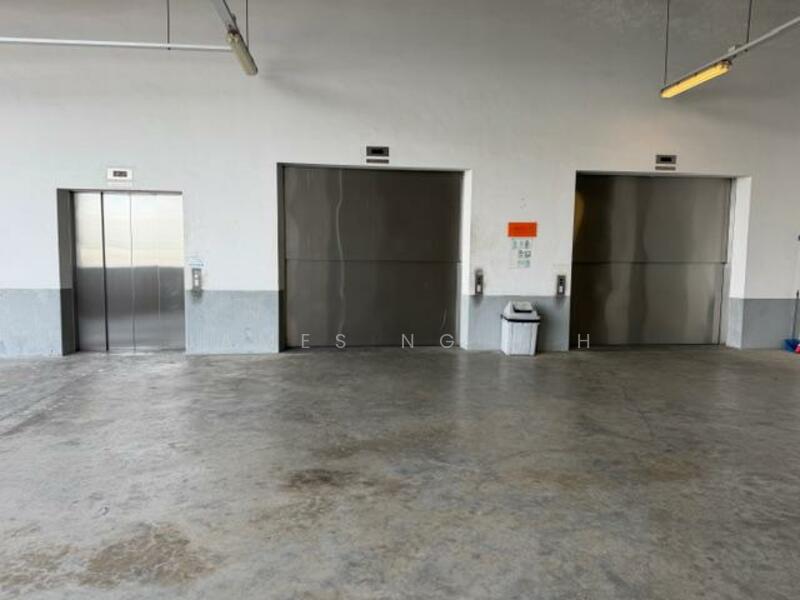 230 Pandan Loop, Pandan Loop, 8,200 sqft, Factory / Workshop (B2) For Rent, by James Ng H H, 500025515 - Corridor - CommercialGuru.com.sg