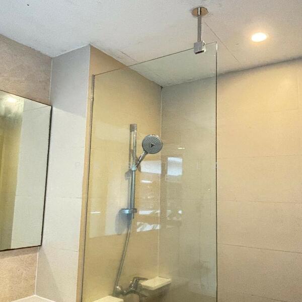 NV Residences Condominium For Sale at S$ 2,028,888 | PropertyGuru Singapore - Master bathroom with standing shower