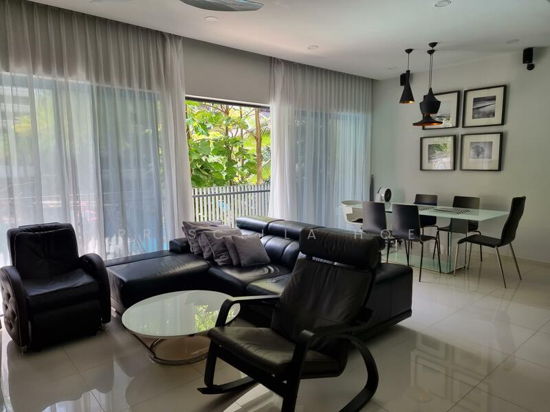 Spacious Living Room