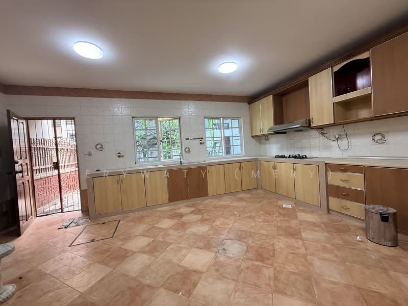 Joo Chiat Walk, Joo Chiat Walk, 5 Bedrooms, 2,800 sqft, Terraced House For Rent, by Merywaty (Mery), 500025624 - Kitchen - PropertyGuru.com.sg