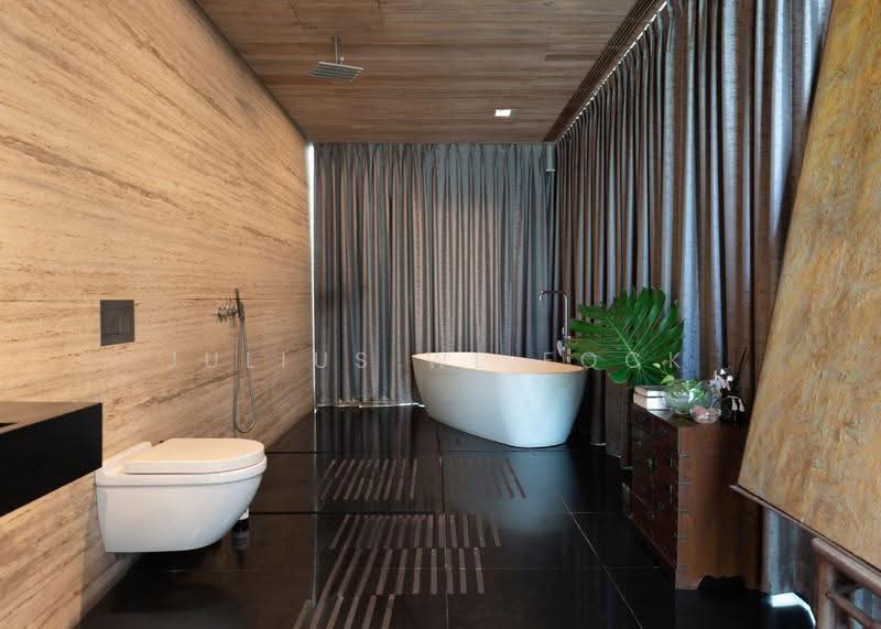 Sentosa Cove, Cove Drive, Harbourfront / Telok Blangah, 5 Bedrooms, 10,000 sqft, Detached House For Sale, by Julius WL Fock, 500025710 - Bathroom - PropertyGuru.com.sg