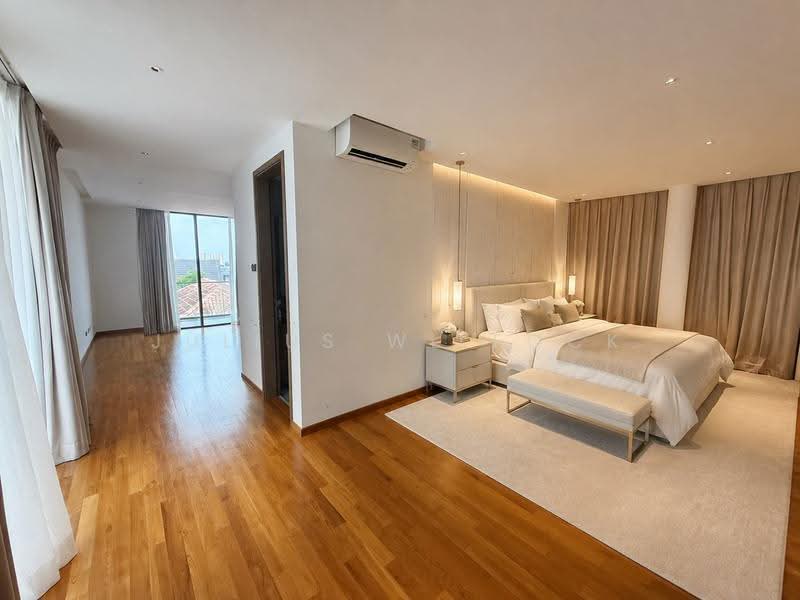 ✔️ FINEST - Almost Brand New Detached, Changi Road, Eunos / Geylang / Paya Lebar, 7 Bedrooms, 12,018 sqft, Detached House For Sale, by Julius WL Fock, 500025712 - Bedroom - PropertyGuru.com.sg