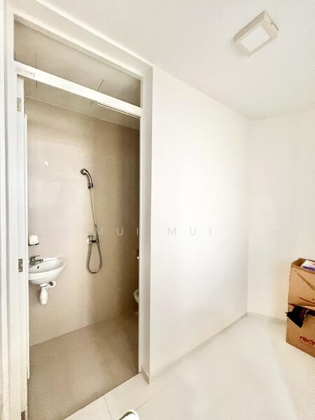 Helper's room w attached bath