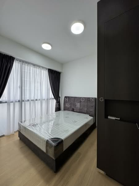 Piccadilly Grand Condominium For Sale at S$ 1,280,000 | PropertyGuru Singapore - Bedroom