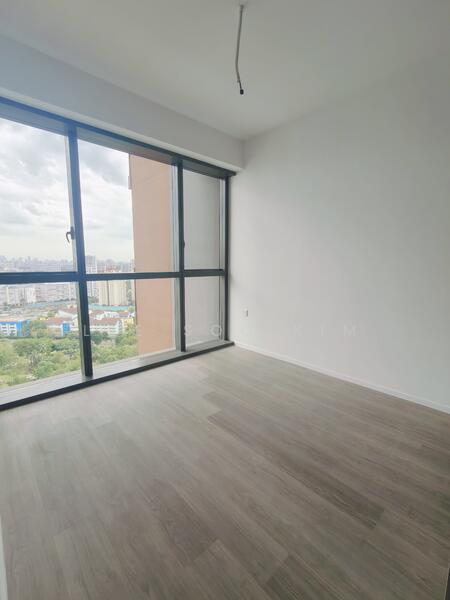 AMO Residence Condominium For Sale at S$ 1,650,000 | PropertyGuru Singapore - Master bedroom 
