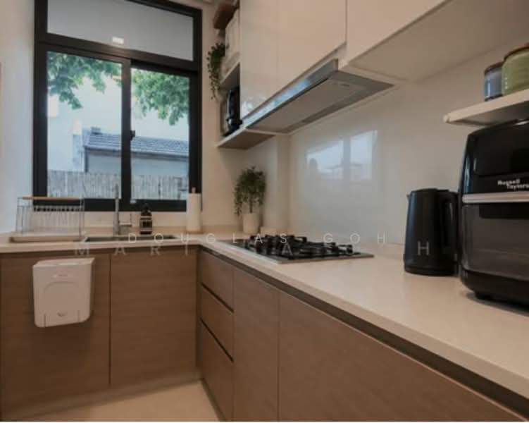 Tropika East, 3 Foo Kim Lin Road, 2 Bedrooms, 840 sqft, Condominium For Sale, by Douglas Goh, 500025839 - Kitchen - PropertyGuru.com.sg
