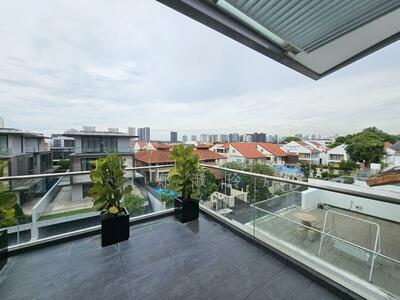 For Sale - Modern Luxe Semi-D in Goodman locale. Newly built 3 yrs ago! Mint Condition