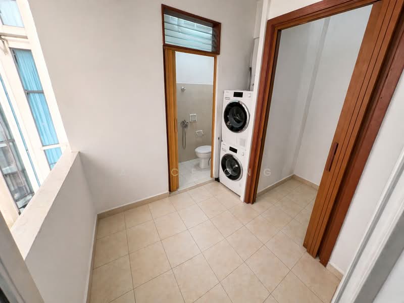 Tanglin View, 150 Prince Charles Crescent, 3 Bedrooms, 1,141 sqft, Condominium For Sale, by Alice Ong, 500026004 - Yard/Utility/WC - PropertyGuru.com.sg