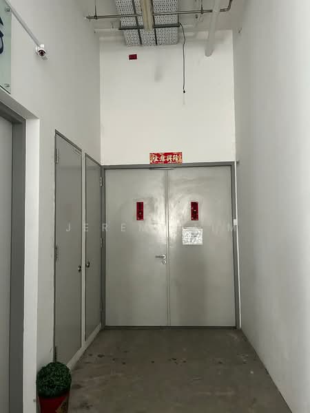 HH @ Kallang, 55 Kallang Pudding Road, 1,937 sqft, Light Industrial (B1) For Rent, by Jeremy Lim, 500026082 - Corridor - CommercialGuru.com.sg