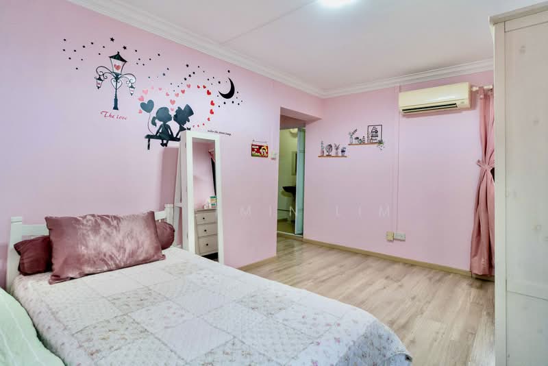 190B Rivervale Drive, 190B Rivervale Drive, 3 Bedrooms, 1,238 sqft, HDB Flat For Sale, by Shermin Lim, 500026221 - Master Bedroom - PropertyGuru.com.sg