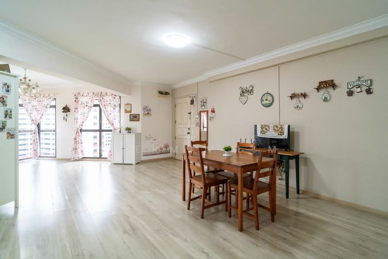 190B Rivervale Drive, 190B Rivervale Drive, 3 Bedrooms, 1,238 sqft, HDB Flat For Sale, by Shermin Lim, 500026221 - Living Room - PropertyGuru.com.sg