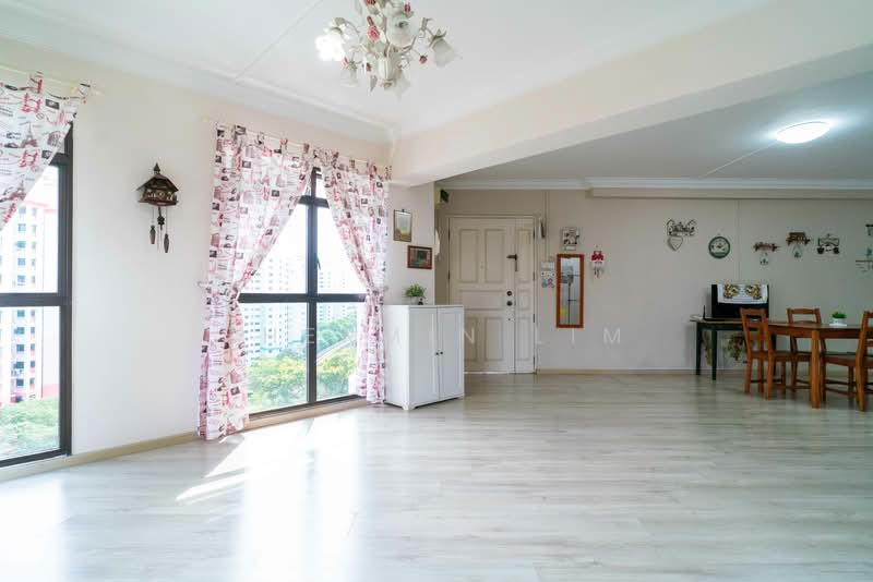 190B Rivervale Drive, 190B Rivervale Drive, 3 Bedrooms, 1,238 sqft, HDB Flat For Sale, by Shermin Lim, 500026221 - Living Room - PropertyGuru.com.sg