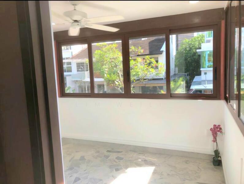 For Rent - Corner Terrace in Orchard Road