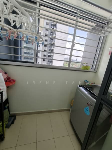 96 Dawson Road, 96 Dawson Road, 2 Bedrooms, 678 sqft, HDB Flat For Sale, by Irene Tan, 500026432 - Balcony - PropertyGuru.com.sg
