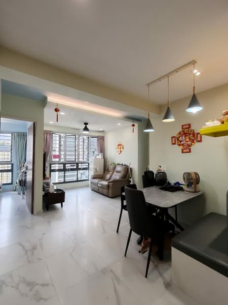 96 Dawson Road, 96 Dawson Road, 2 Bedrooms, 678 sqft, HDB Flat For Sale, by Irene Tan, 500026432 - Living Room - PropertyGuru.com.sg