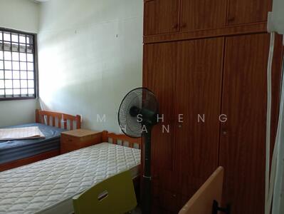 For Rent - 205 Tampines Street 21