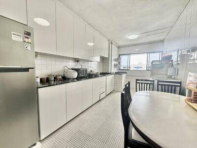 For Sale - 321 Hougang Avenue 5