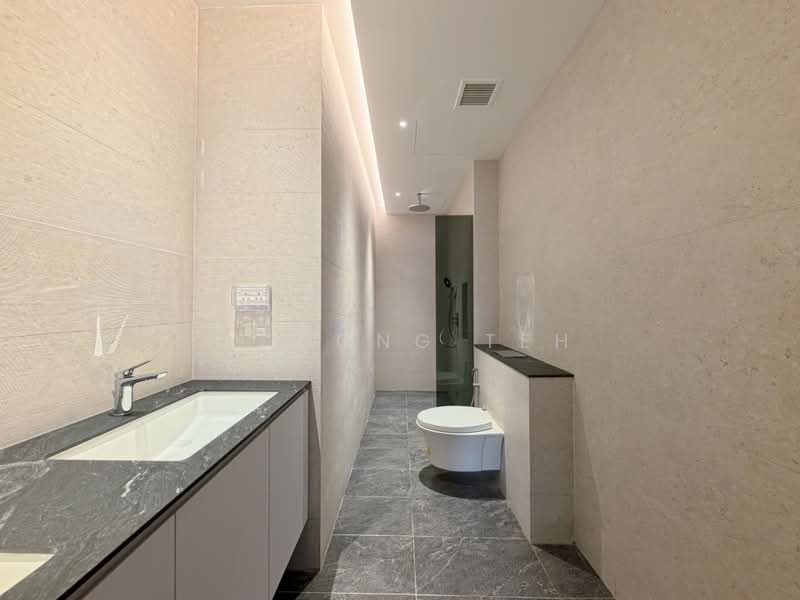 ❤️ JUST TOP! BRAND NEW IN D16! SHORT WALK TO AMENITIES!, Simpang Bedok / Jalan Pari Burong / Jalan Pari Dedap, 7 Bedrooms, 5,260 sqft, Terraced House For Sale, by Li Rong Teh, 500026858 - PropertyGuru.com.sg