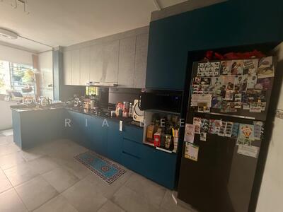 For Sale - 537 Bukit Batok Street 52