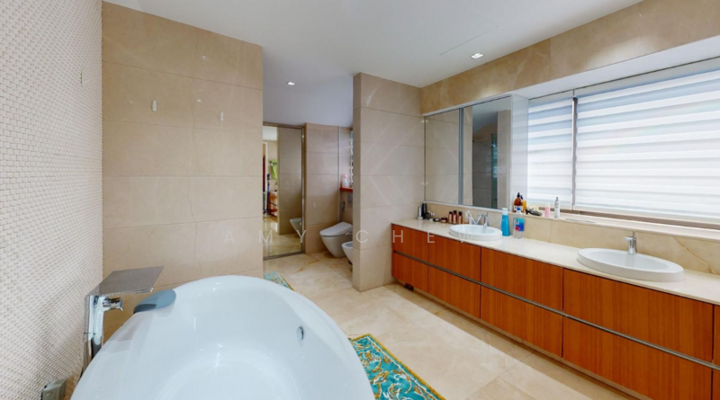 A Masterpiece of Waterfront Living - Luxurious Rare Seafront Bungalow in Sentosa Cove Bungalow House For Sale at S$ 33,500,000 | PropertyGuru Singapore - Bathroom