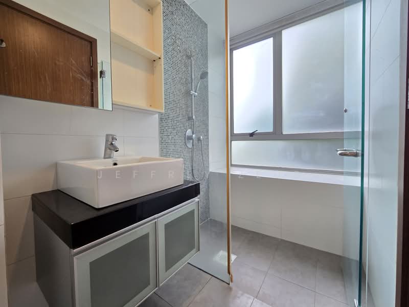 The Lucent, 99 Lorong N Telok Kurau, 3 Bedrooms, 1,012 sqft, Condominium For Rent, by Jeffrey Zeus, 500027011 - Bathroom - PropertyGuru.com.sg