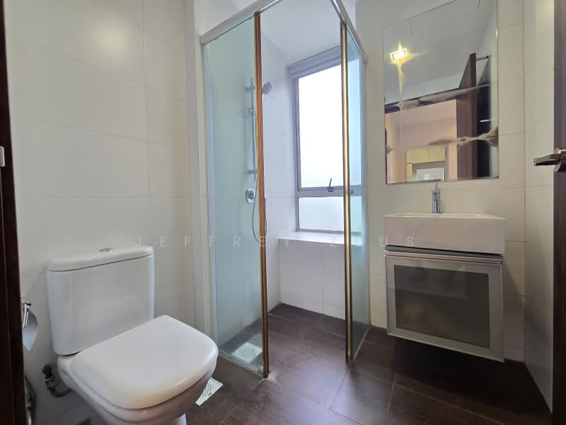 The Lucent, 99 Lorong N Telok Kurau, 3 Bedrooms, 1,012 sqft, Condominium For Rent, by Jeffrey Zeus, 500027011 - Bathroom - PropertyGuru.com.sg