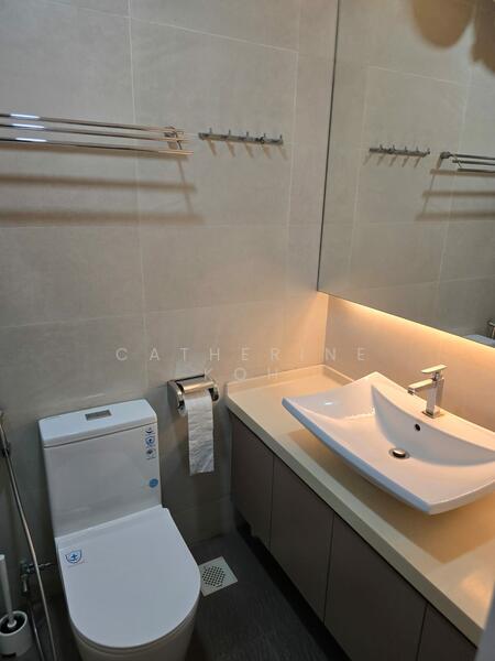 Master Bedroom Bathroom