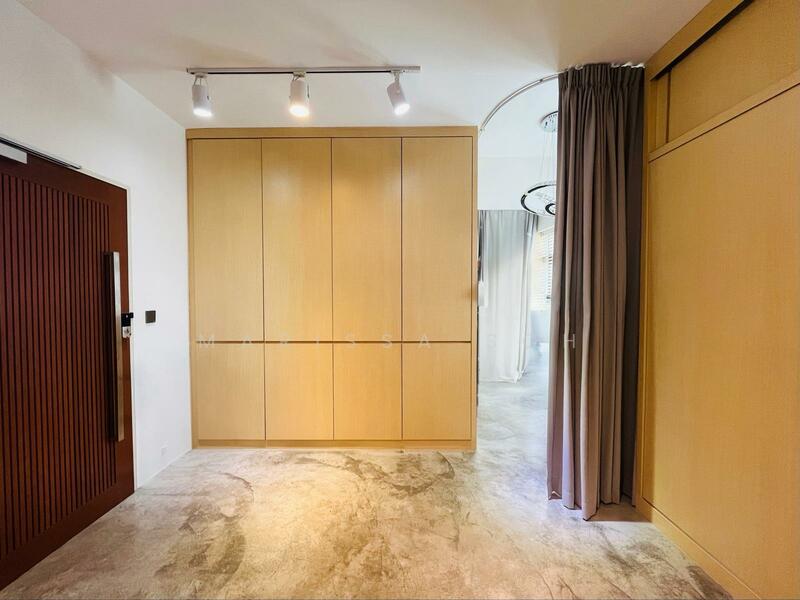 Master-Bedroom Wardrobe 