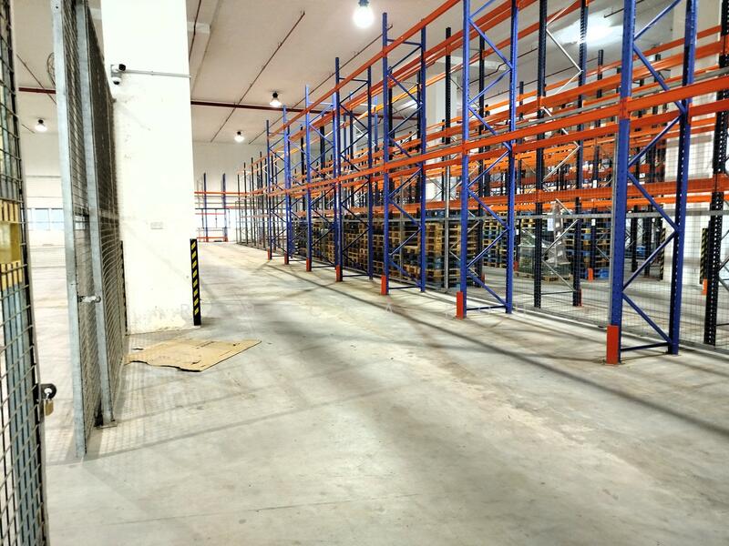 Large-Format Warehouse with 7.7m High Ceiling | 12 Loading Bays | Cargo Lift Access, Defu Lane 10, Hougang / Punggol / Sengkang, 45,144 sqft, Warehouse For Rent, by Rebecca Koh, 500027234 - Interior - CommercialGuru.com.sg