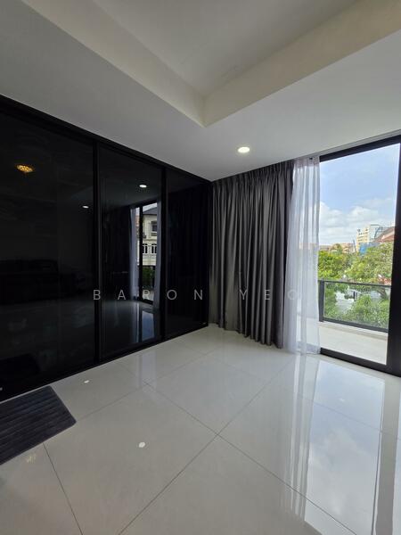 Loyang Villas Terraced House For Sale at S$ 4,700,000 | PropertyGuru Singapore