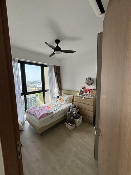 Whistler Grand, 109 West Coast Vale, 2 Bedrooms, 614 sqft, Condominium For Rent, by Albert Wong, 500027449 - Master Bedroom - PropertyGuru.com.sg