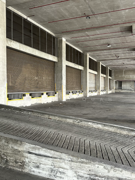 Penjuru, Penjuru Road, 21,280 sqft, Warehouse For Rent, by Jun Hui Quah, 500027462 - Loading Bays - CommercialGuru.com.sg