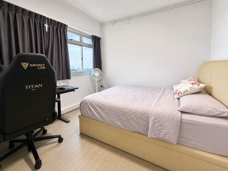 725 Pasir Ris Street 72, 725 Pasir Ris Street 72, 3 Bedrooms, 1,120 sqft, HDB Flat For Sale, by Ivor Tan, 500027464 - Bedroom - PropertyGuru.com.sg