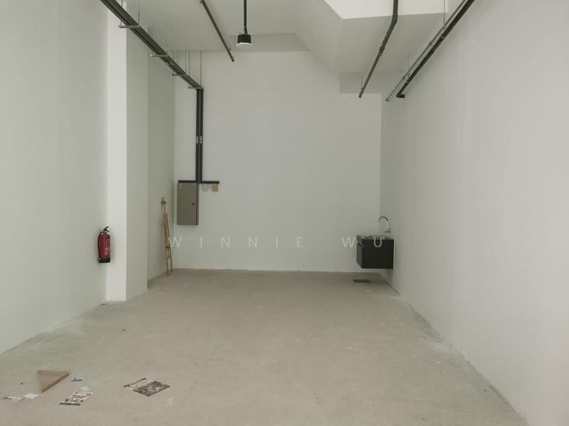 City Gate, 371 Beach Road, 484 sqft, Mall Shop For Sale, by Winnie Wu, 500027493 - Interior - CommercialGuru.com.sg