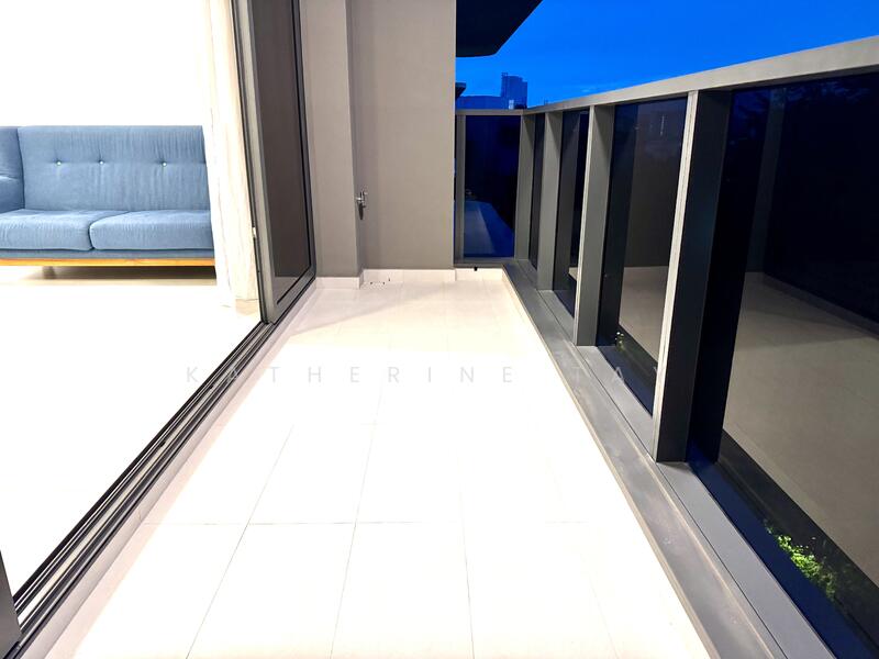 Right Size Balcony to enjoy Unblock View