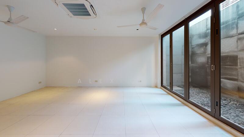 Sentosa Cove Bungalow Bungalow House For Sale at S$ 26,500,000 | PropertyGuru Singapore - Interior