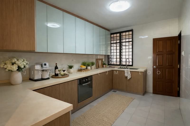 ★ D19 Spacious Family Corner Terrace ★ Minutes to Serangoon MRT & NEX, , 5 Bedrooms, 3,000 sqft, Corner Terrace For Rent, by Jing Min (JM) Loo, 500027709 - Kitchen - PropertyGuru.com.sg