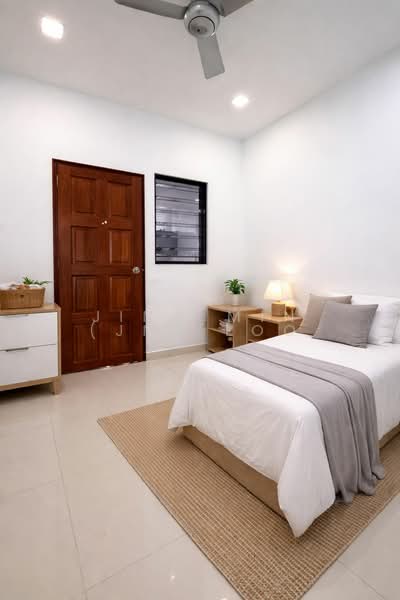 ★ D19 Spacious Family Corner Terrace ★ Minutes to Serangoon MRT & NEX, , 5 Bedrooms, 3,000 sqft, Corner Terrace For Rent, by Jing Min (JM) Loo, 500027709 - Bedroom - PropertyGuru.com.sg