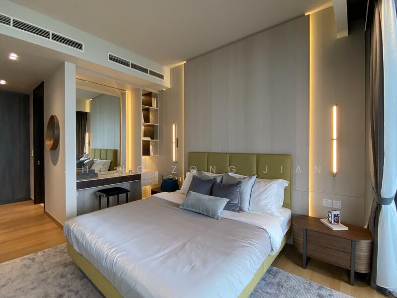 Cape Royale Condominium For Sale at S$ 5,233,000 | PropertyGuru Singapore - Bedroom